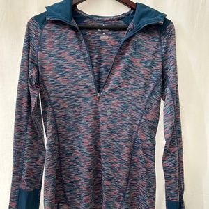 Long sleeve lightweight pullover hoodie